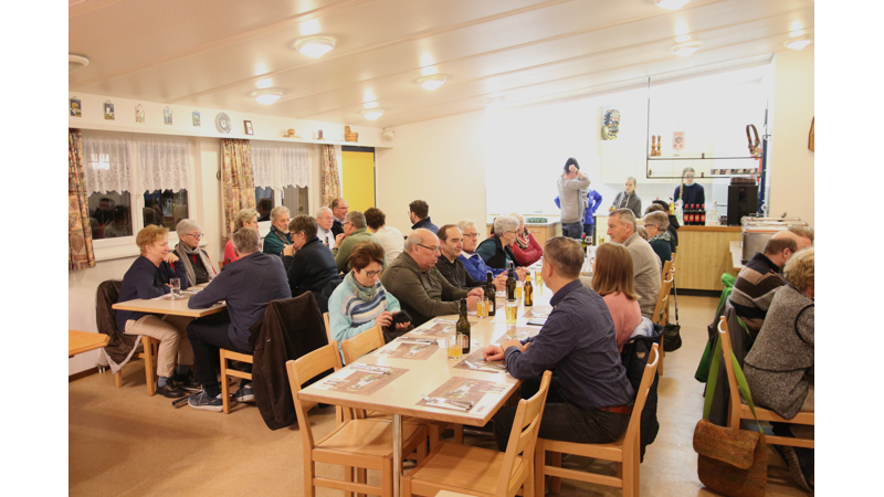 Bild 1 von 17